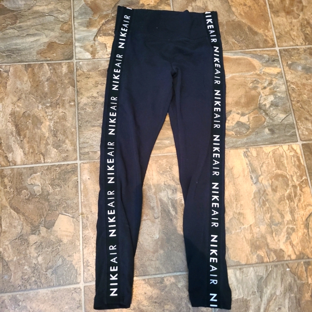 - Nike Air Performance  Black Leggings